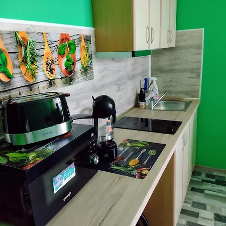 Διαμέρισμα Amadeus 5 , Green Studio